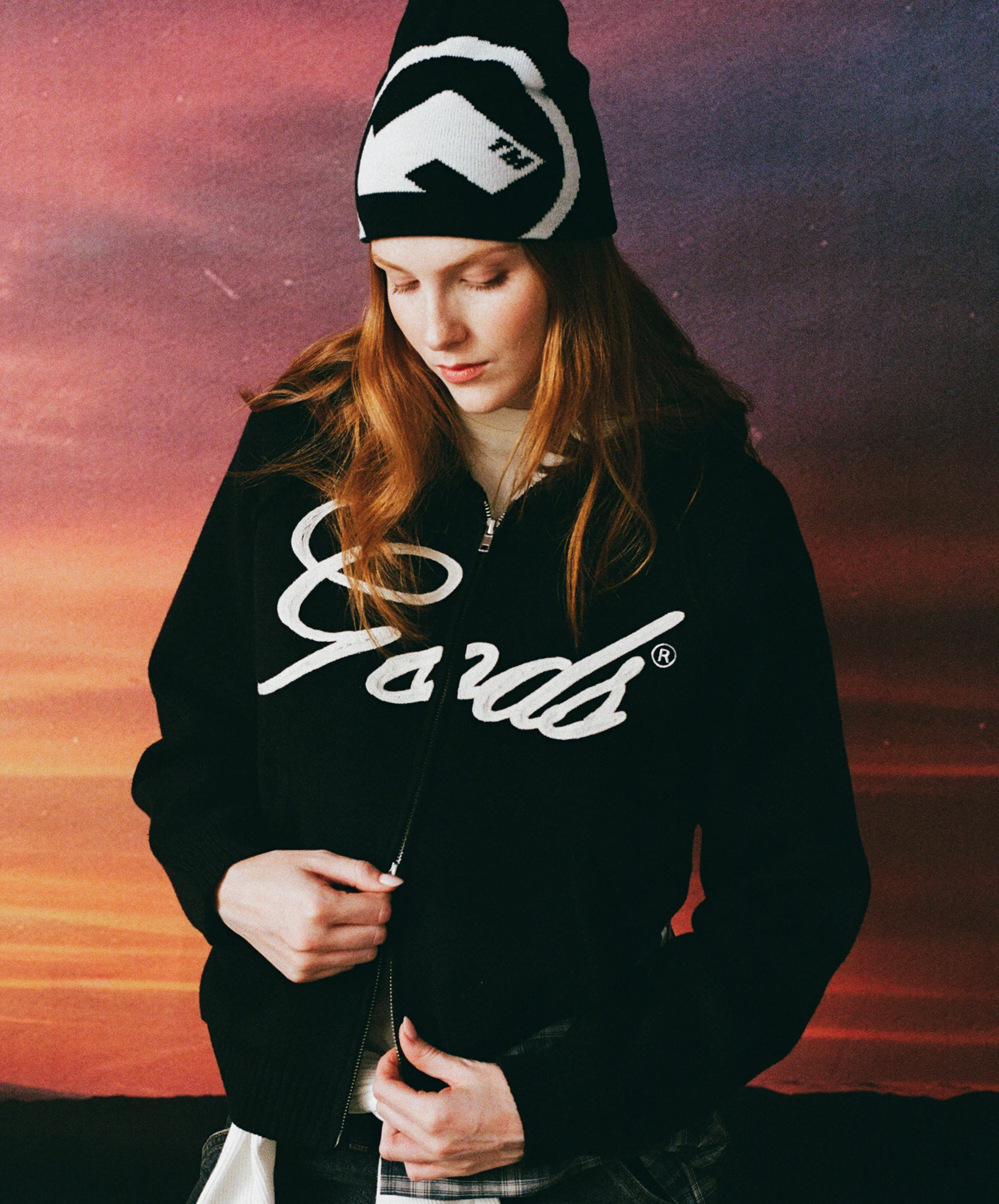 Gods Knitted Zipper Black - Image 11