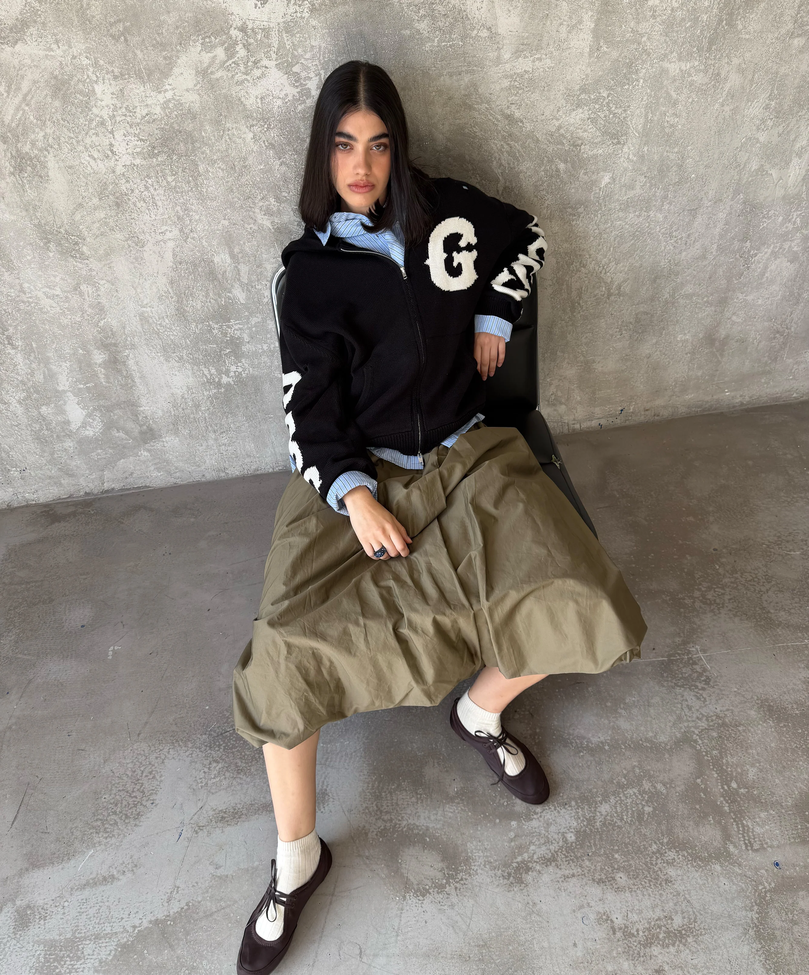 G Knitted Zipper Black - Image 11