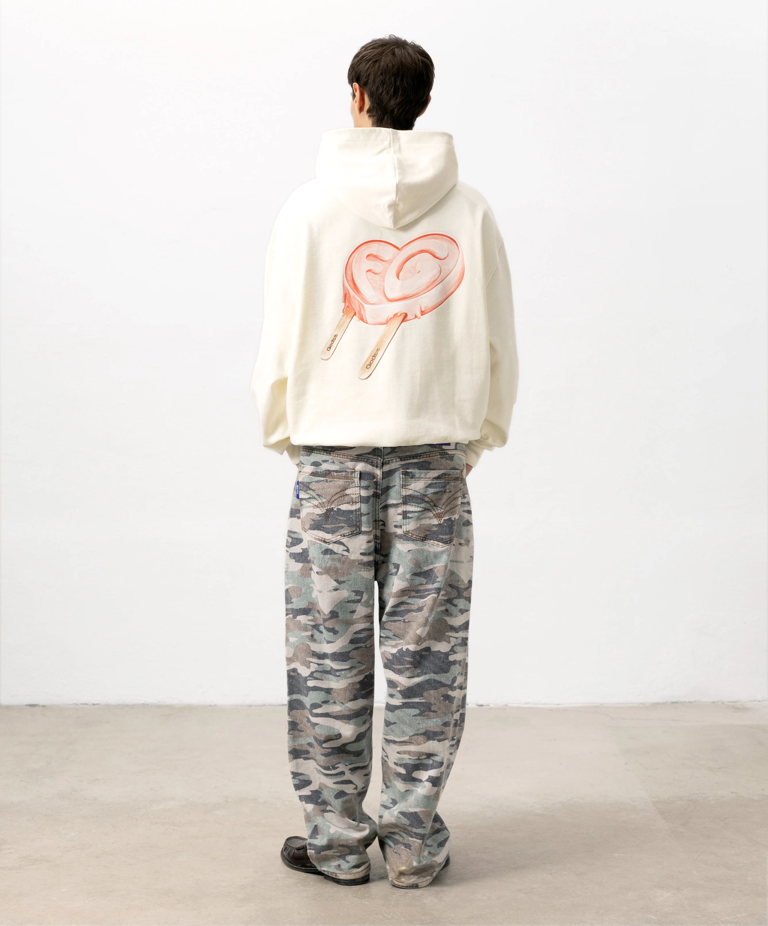 Iced Heart Hoodie Cream - Image 5