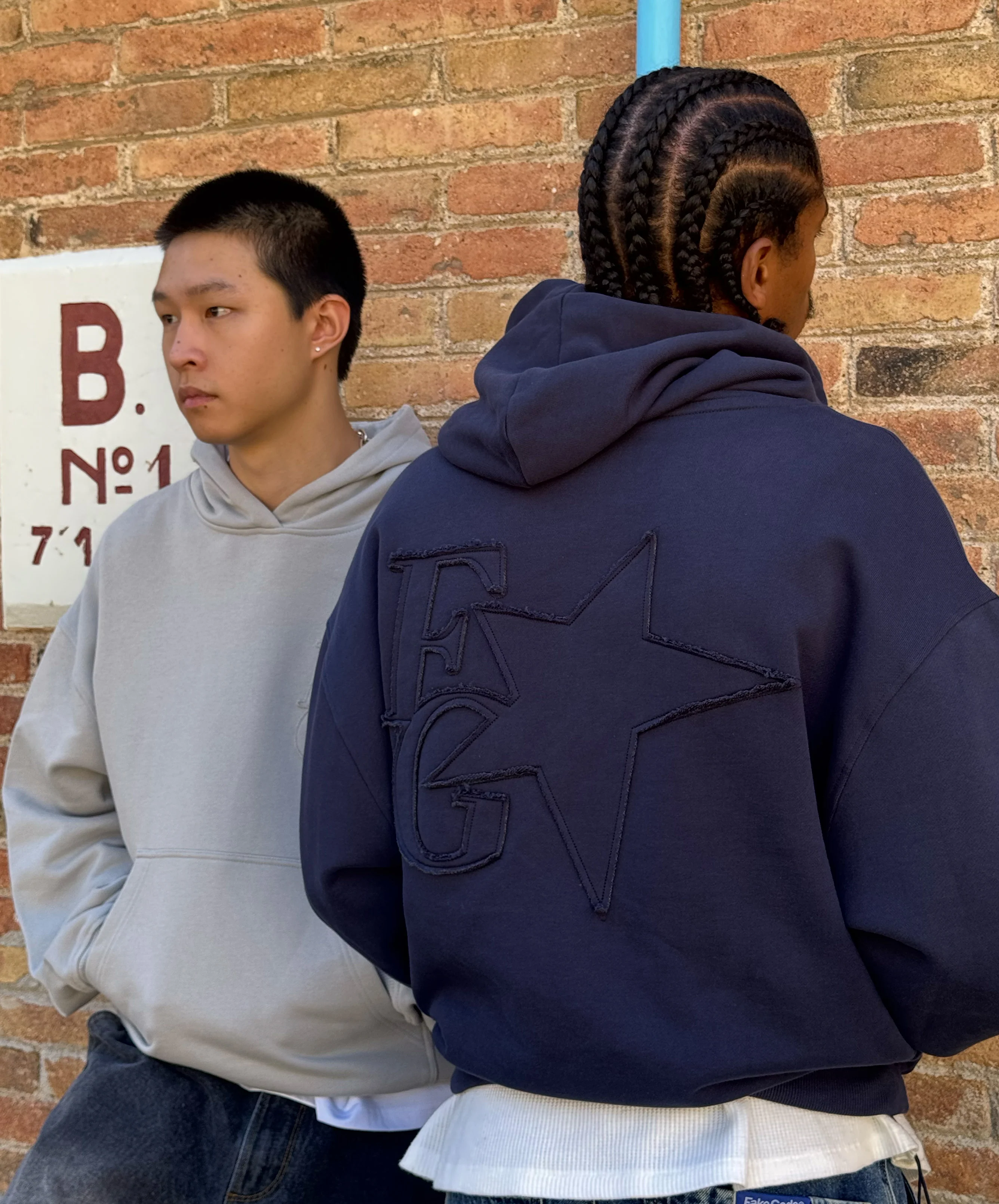 Star Hoodie Mid Grey - Image 12